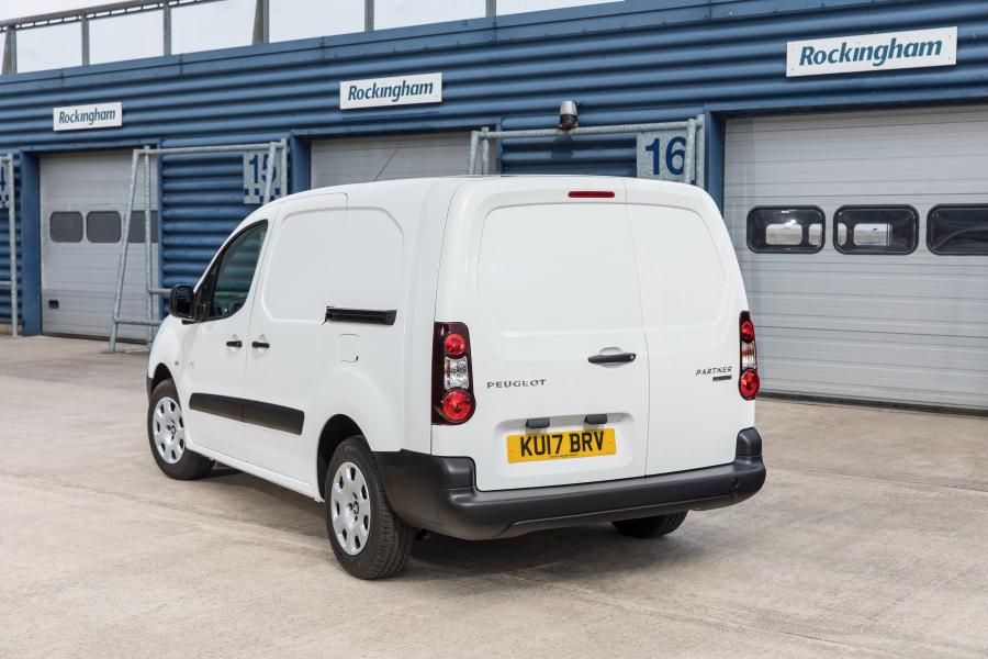  Peugeot Partner Van Long Electric 2017 года  (UK) (фото 5 из 11)